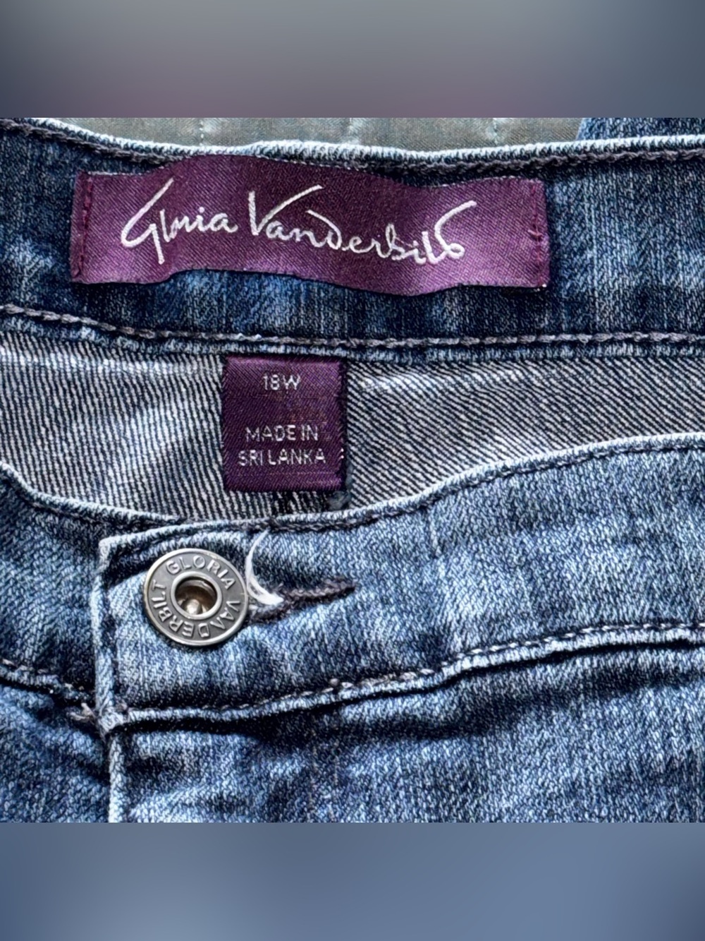Gloria Vanderbilt Womens Jeans 18W Short Classic Stretch Tapered Denim 40x27 - Picture 6 of 10